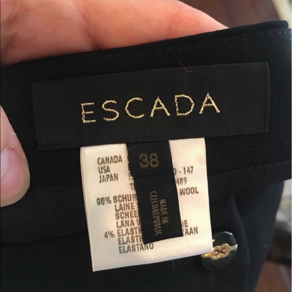 ESCADA pencil skirt with lovely buttons - Picture 2 of 8
